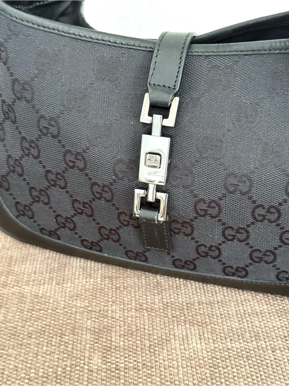 Gucci authentic jackie